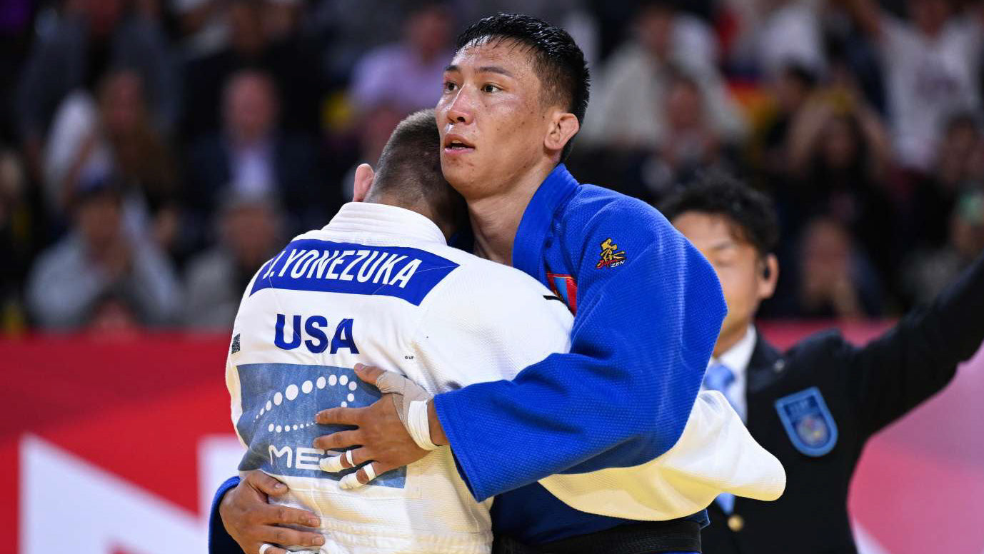Yonezuka gets Silver!